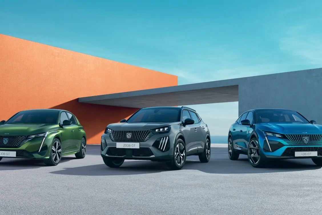 Unter Strom gesetzt: Peugeot 308, 2008 und 408 sind wie ihre Markenkollegen mit elektrifizierten Antrieben zu haben.