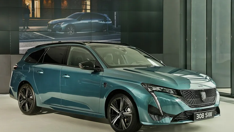 Der neue 308 SW macht mit einen gelungenen Design und gutem Nutzwert auf sich aufmerksam.
