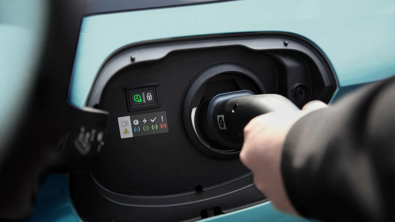 Gleich zwei Plug-in-Hybride bietet Peugeot an. Im kommenden Jahr soll auch eine rein elektrische Variante folgen.