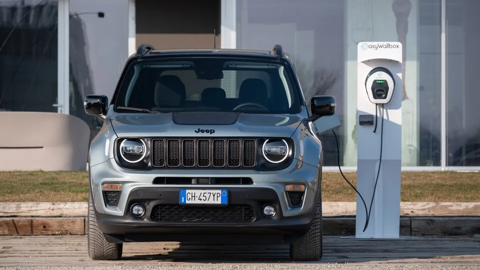 Aufgrund der Erwartungshaltung von E-Auto-Fahrern richtet sich das Gastgewerbe mit Ladeinfrastruktur.