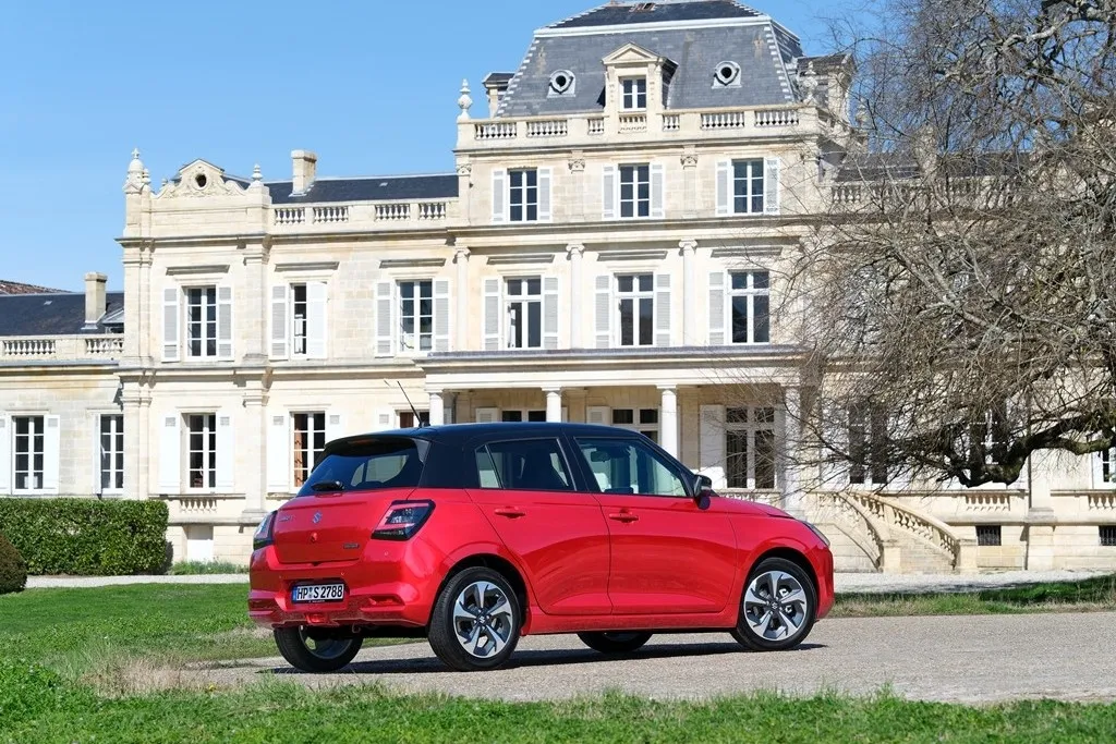 Dank seines guten Preis-Leistungs-Verhältnisses und optimierter Tugenden bietet der smarte Kleinwagen ein attraktives Gesamtpaket für Stadtfahrer und junge Familien.