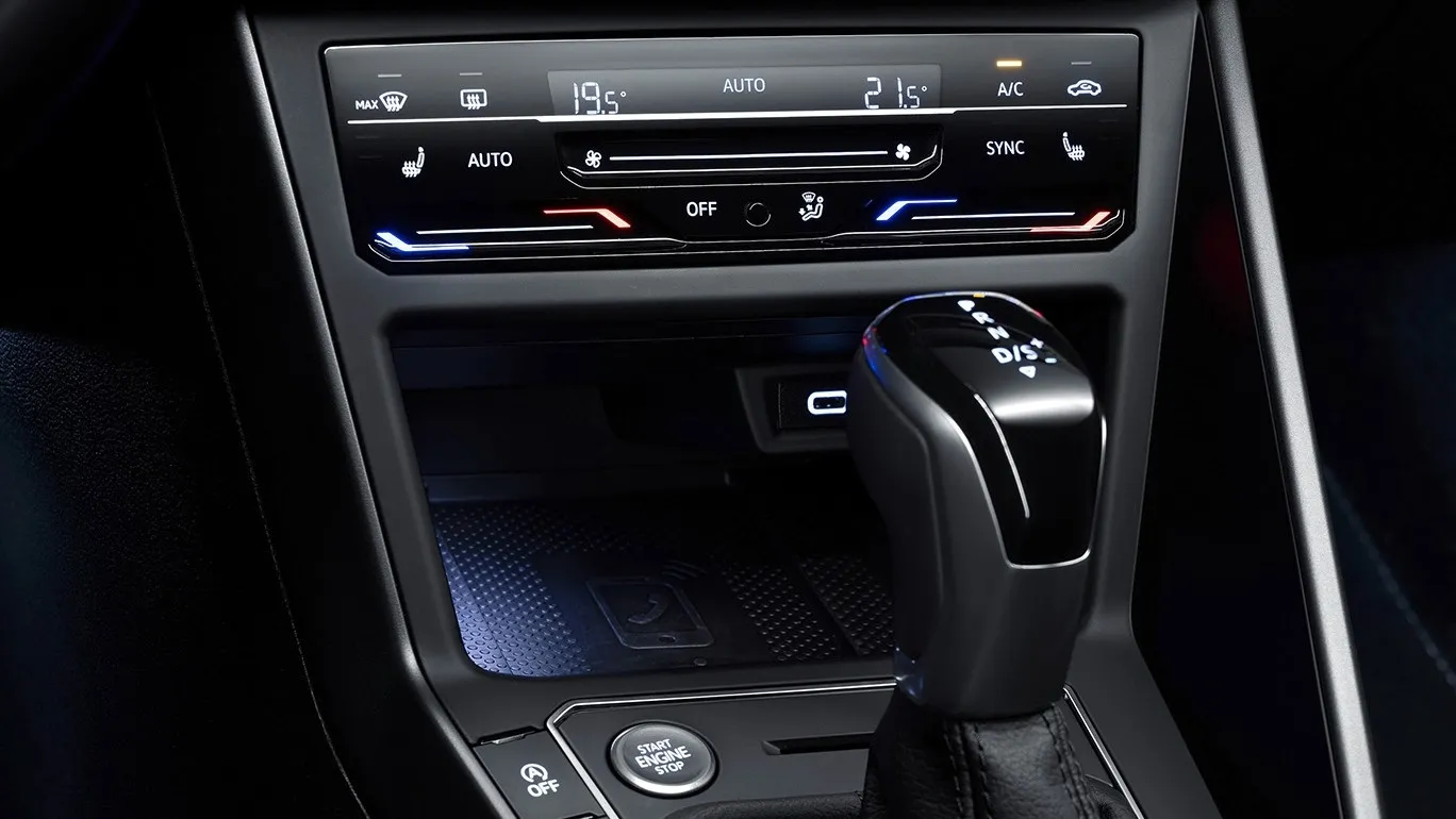Neu ist die Bedieneinheit für die optionale Klimaautomatik im VW Polo