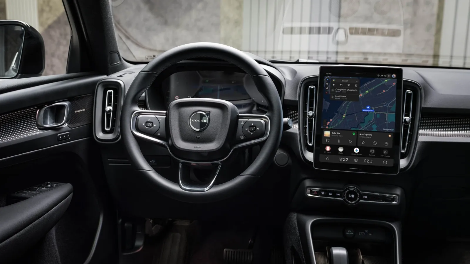 EX 40 und CX40 haben ein neues, vertikal ausgerichtetes Infotainment-Display bekommen.