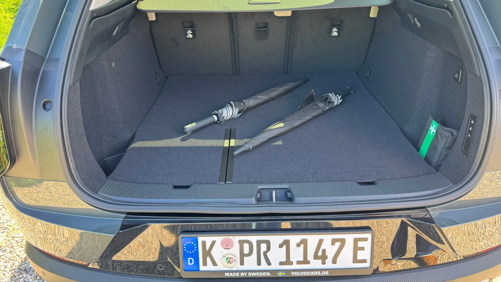 Der Kofferraum des Volvo EX60 fasst bei aufgestellten Rücksitzlehnen 523 Liter.