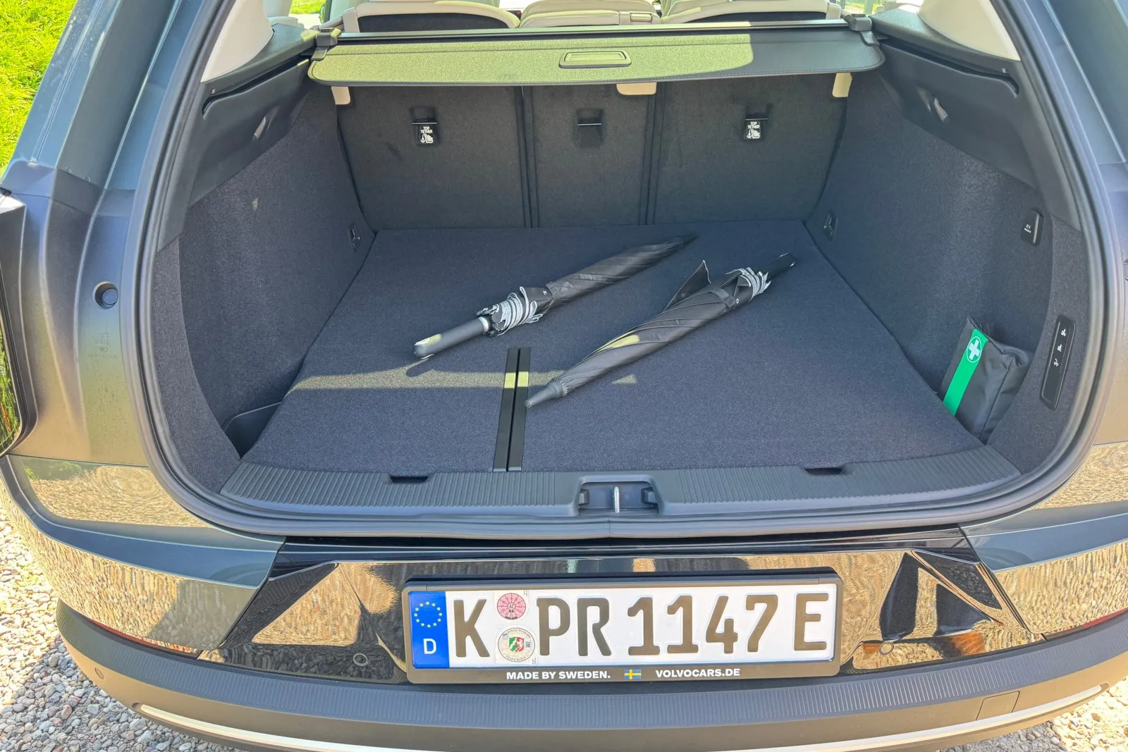 Der Kofferraum des Volvo EX60 fasst bei aufgestellten Rücksitzlehnen 523 Liter.
