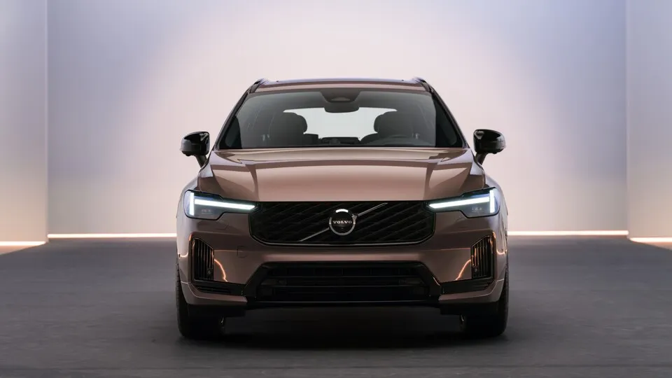 Als Long Range Plug-in-Hybrid kommt der XC60 mit größerer Batterie auf bis zu 200 Kilometer elektrische Reichweite.