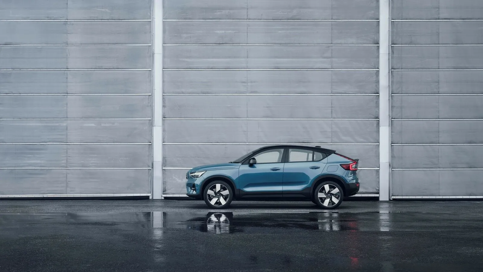 … sowie sein noch nicht verfügbares Coupé-Pendant Volvo C40 Recharge Pure Electric.