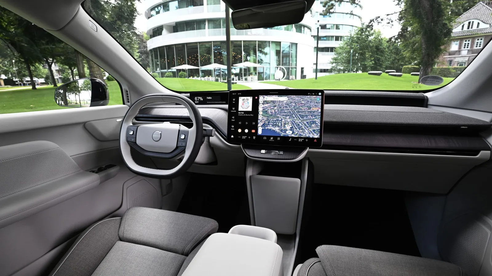 Das Cockpit des Volvo EX60 kombiniert ein 11,4-Zoll-Fahrerdisplay mit einem gebogenen 15-Zoll-Touchscreen im Querformat.