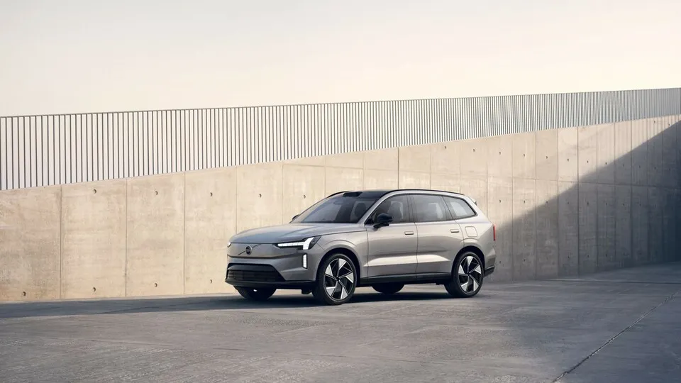 Ab 2024 können SUV-Freunde den vollelektrischen EX90 bestellen.