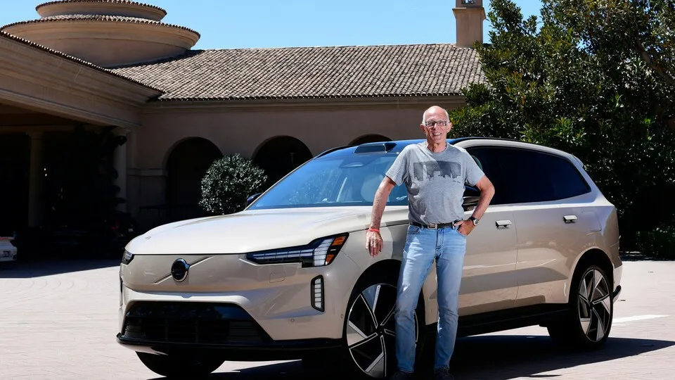 bfp-Autor Wolfgang Schäffer konnte den neuen Volvo EX90 bereits fahren und berichtet über seine Eindrücke der ersten Fahrt mit dem Premium-E-SUV.