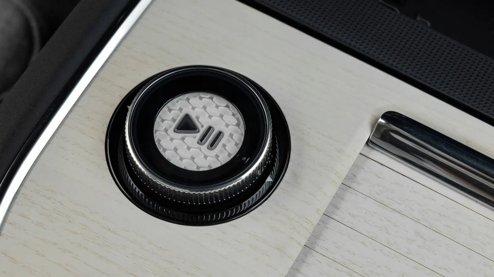Detailaufnahme im neuen Volvo EX90.