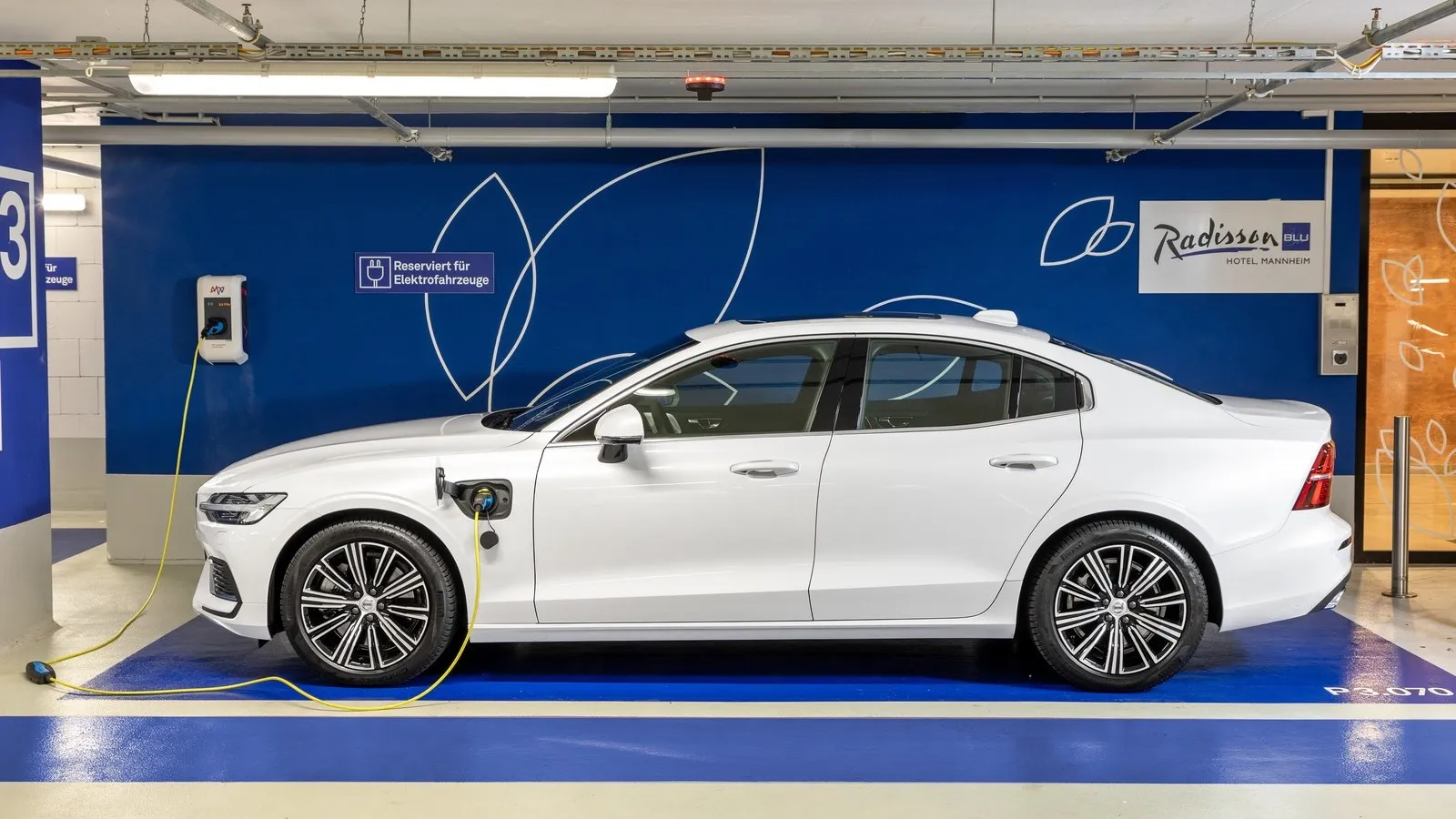 Volvo S60 Twin Engine AWD