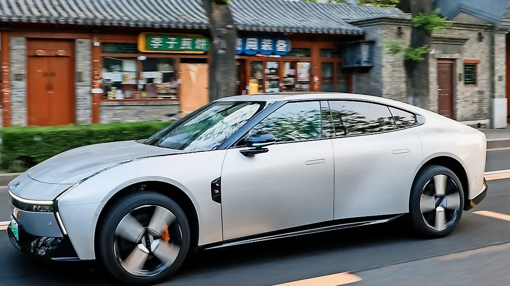 Der Xpeng P7 ist so etwas wie die Blaupause dafür, wie schnell chinesische Hersteller beim Thema Assistenzsysteme davonziehen.
