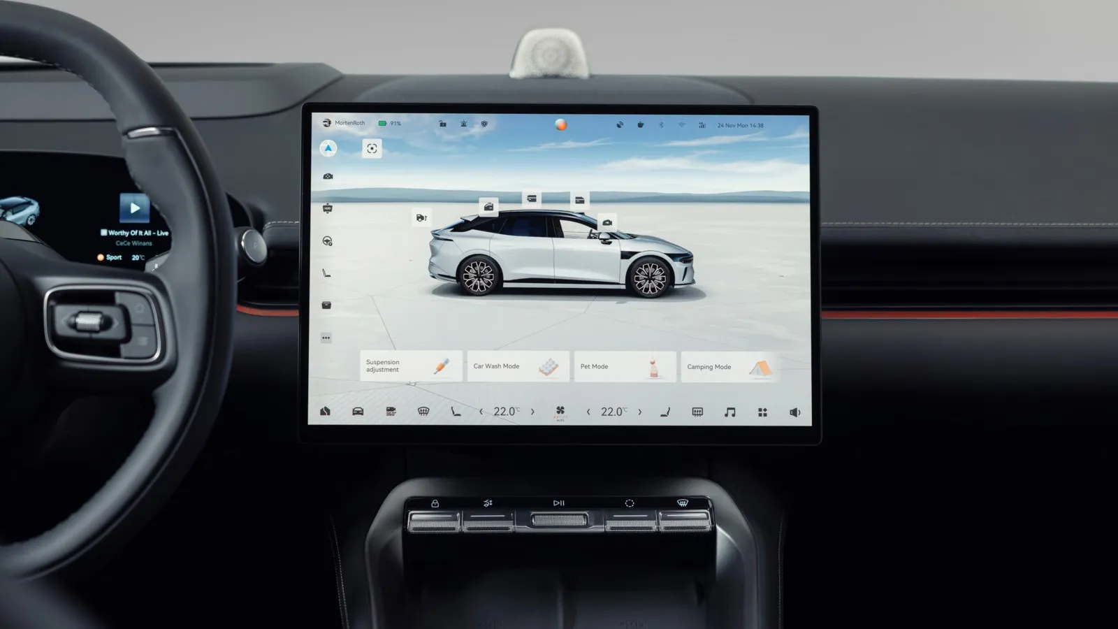 Mittig auf dem Armaturenträger ist ein 15 Zoll großes zentrales Infodisplay platziert.