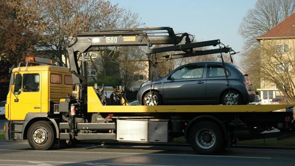 Wer falsch parkt, muss mit Kosten für das Abschleppen und die anschließende Verwahrung rechnen