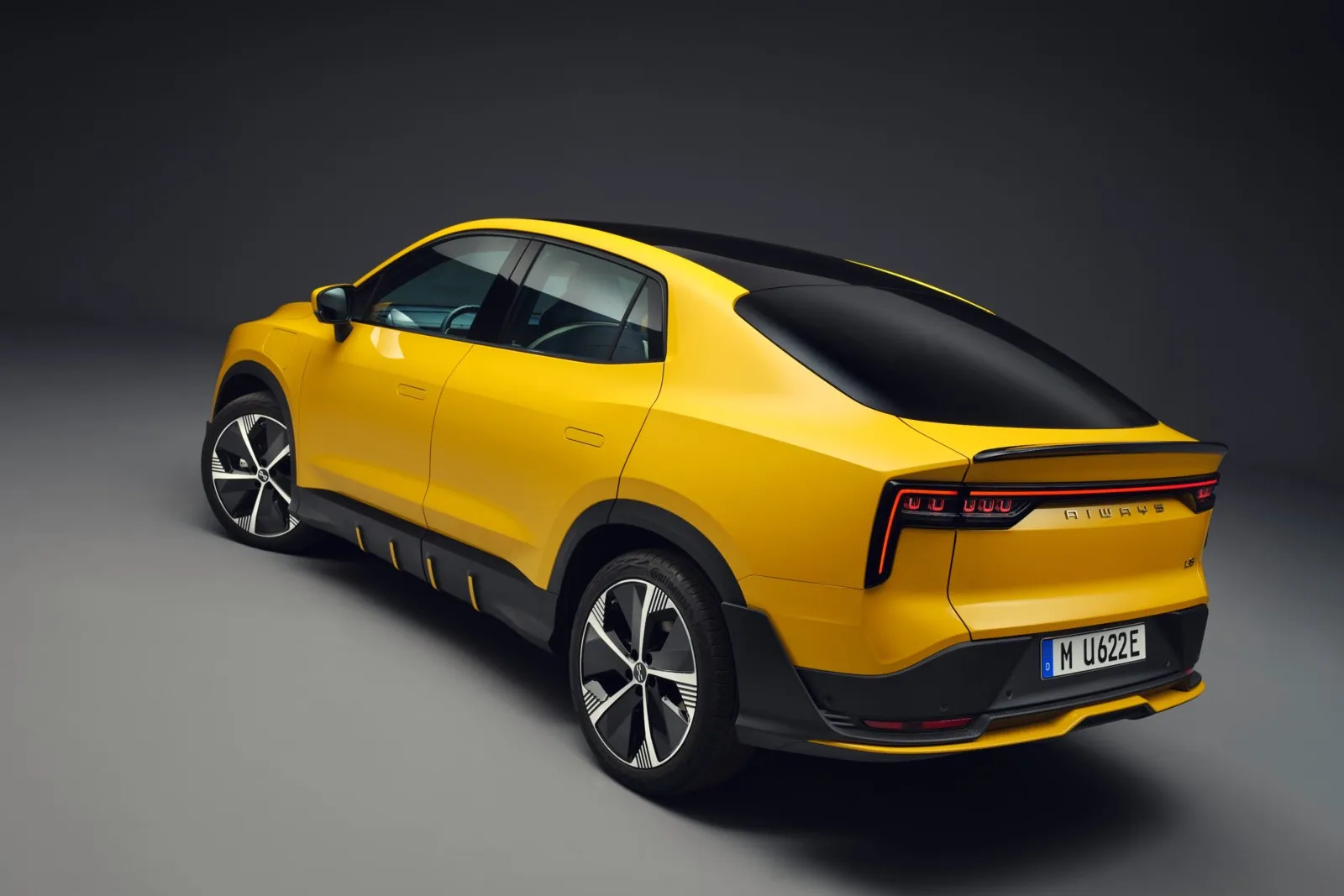 … und bekommt mit dem U6 derzeit eine Coupé-Variante an die Seite gestellt.