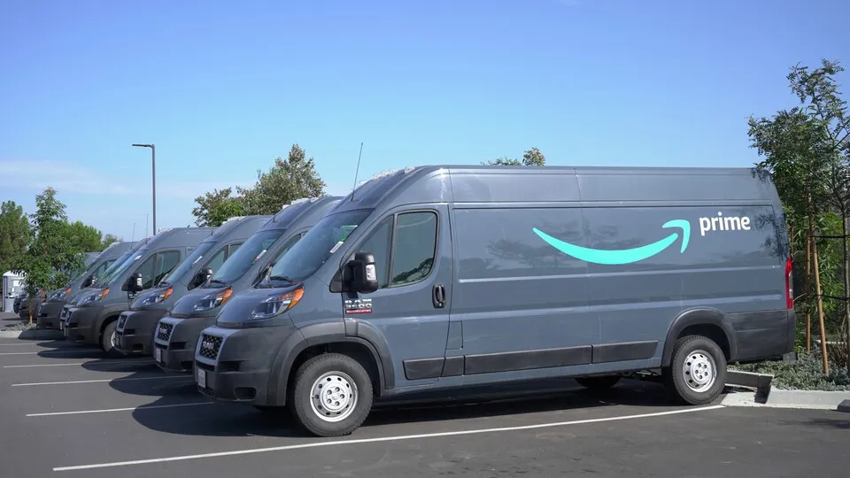 Amazon Fleet Exchange soll gewerbliche Anbieter mit Delivery Service Partnern verbinden, die zeitweise zusätzliche Transporter benötigen.