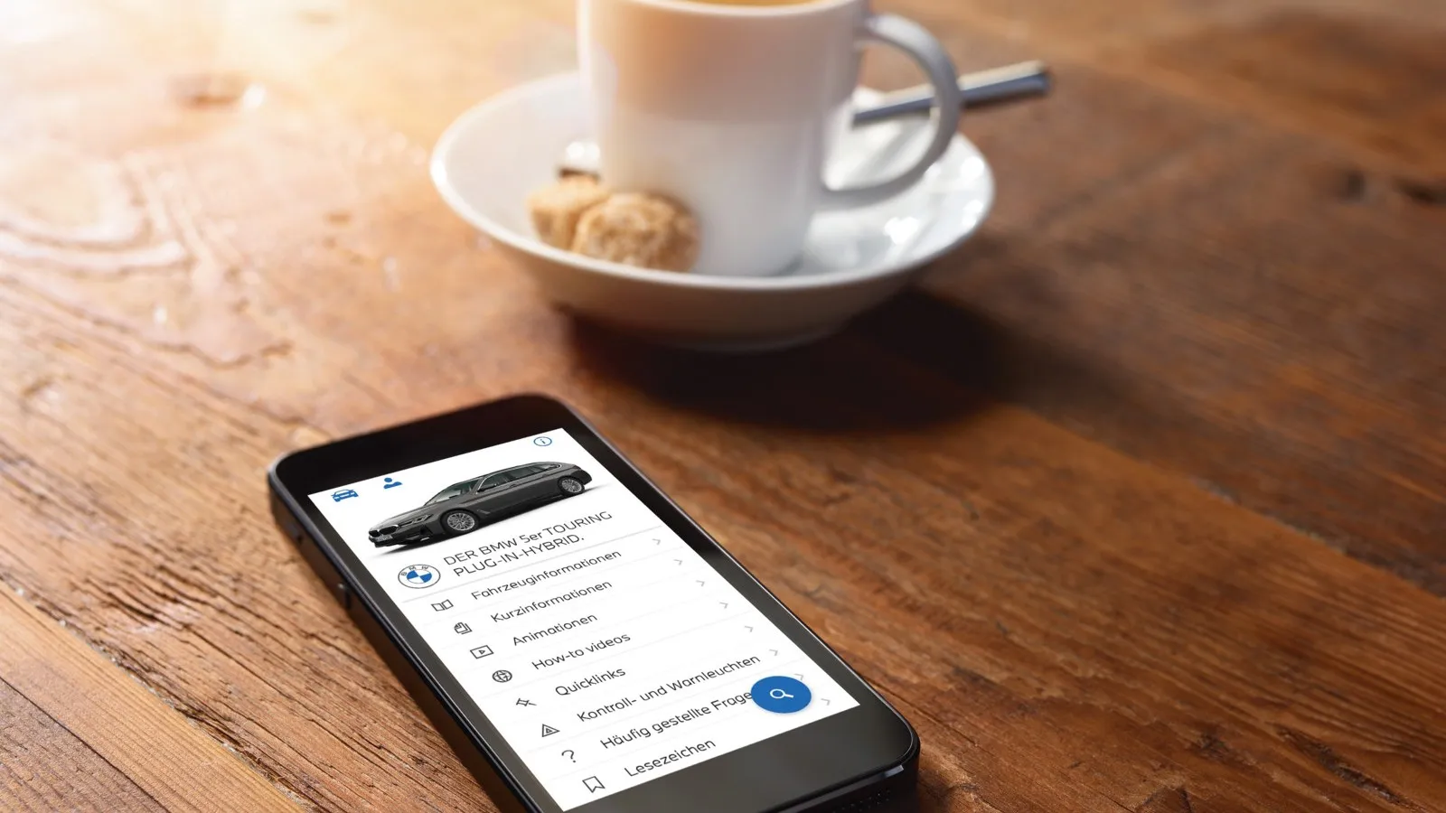 Kein kalter Kaffee: Smartphone und Apps bestimmen immer stärker auch den Fuhrpark-Alltag.