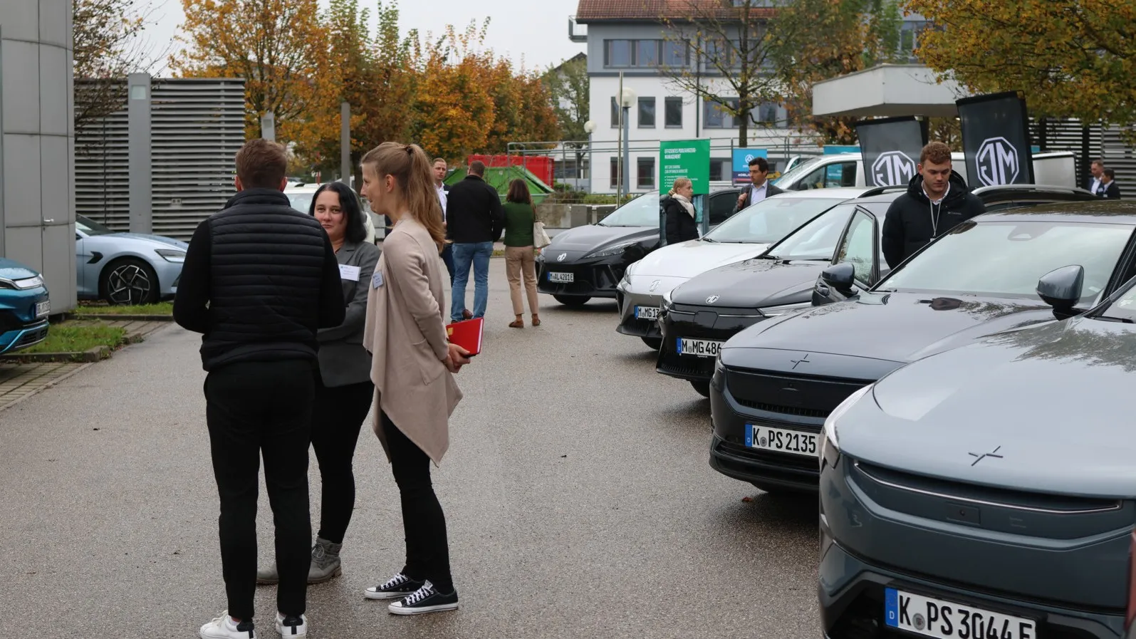 Verschiedene Marken, maßgeblich chinesisch, konnten für Testfahrten gebucht werden.
