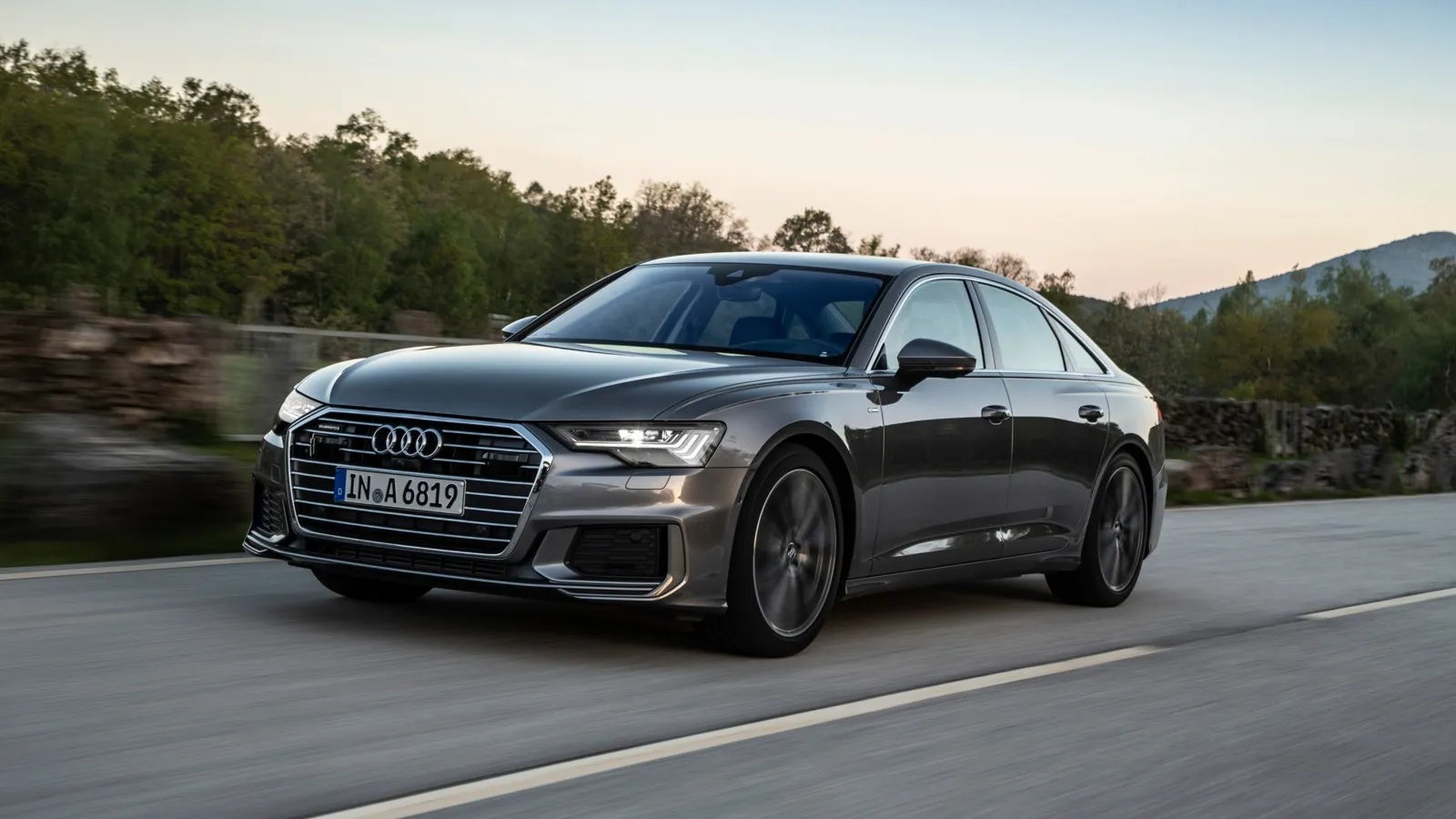 Audi A6 45 TDI Quattro S-Tronic: Schlusslicht mit Gesamtwartungskosten in Höhe von 4.440 Euro bildet die Traditionslimousine von Audi.
