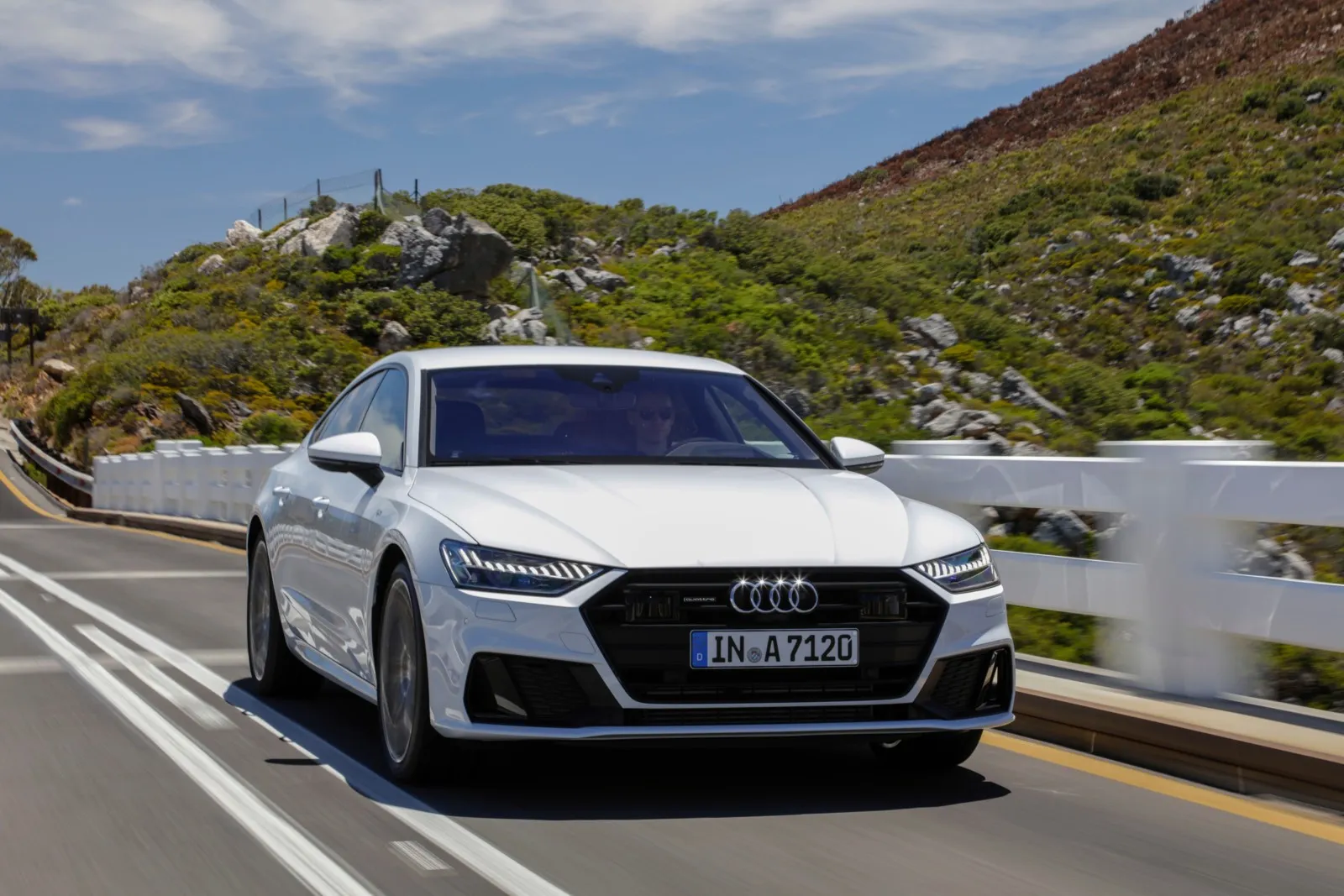Audi A7 45 TFSI: Die technisch eng mit dem A6 verwandte Coupé-Limousine kommt mit 2.434 Euro auf einen ähnlich hohen Wartungsaufwand.