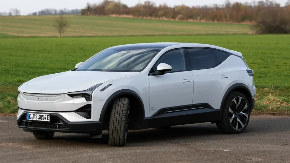 Das schwedisch-chinesische SUV Polestar 3 will minimalistisches Design mit maximaler Performance verbinden.