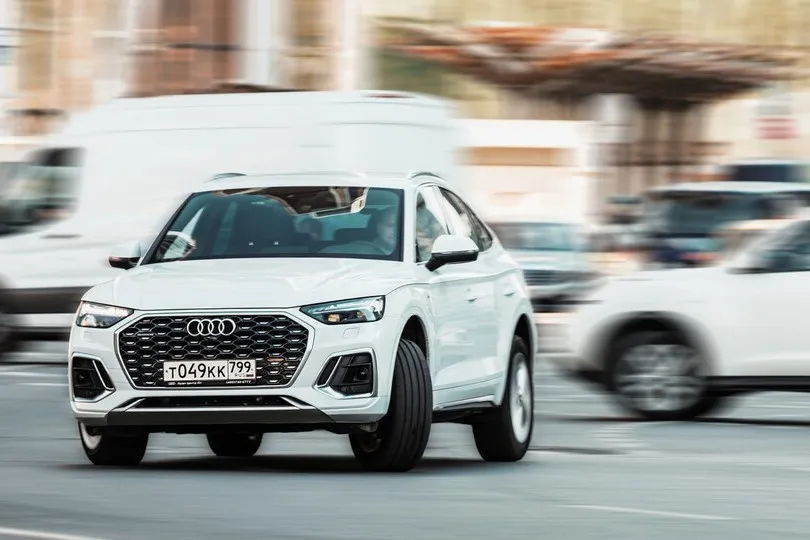 Ein falsches Abbiegen beendet den Versicherungsschutz nicht automatisch. Beim Wegeunfall kommt es auf den Zweck der Fahrt an.