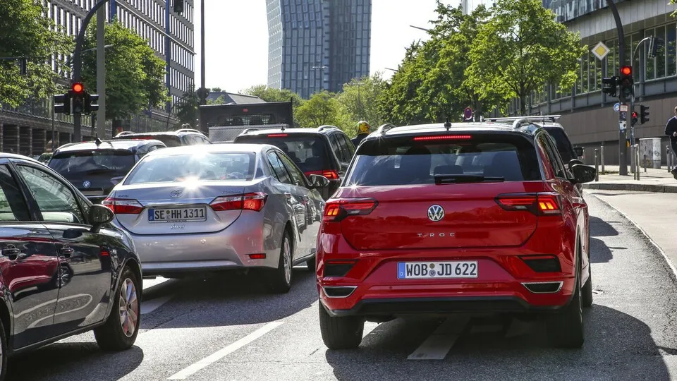 Auf den Straßen Europas wird es immer voller.