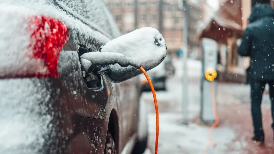 Die Batterie eines E-Autos scheut sich vor tiefen Temperaturen.