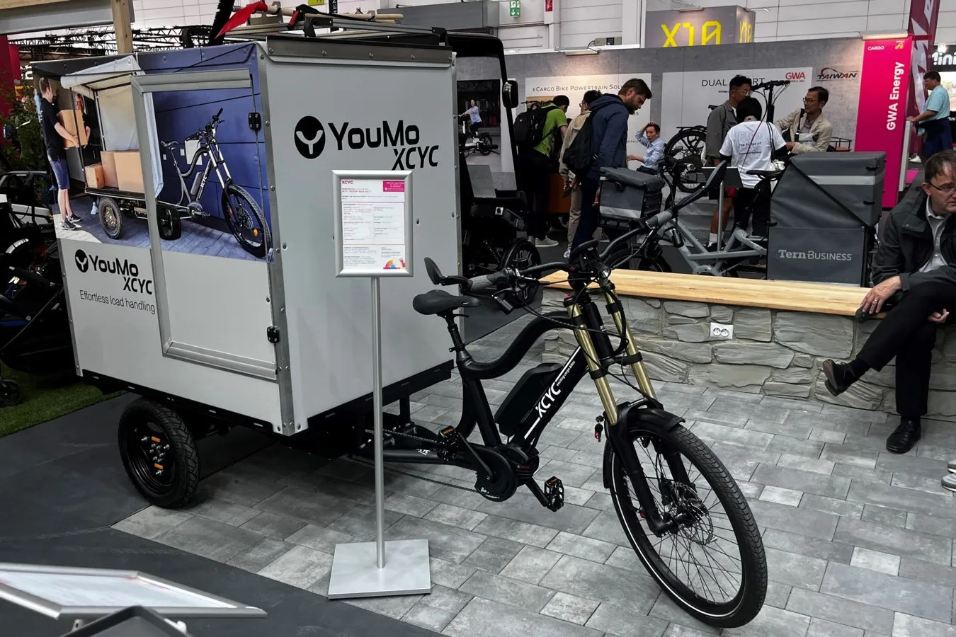 Mit einem Dreirad samt Transportbox lasse sich auch sperrige Fracht transportieren.