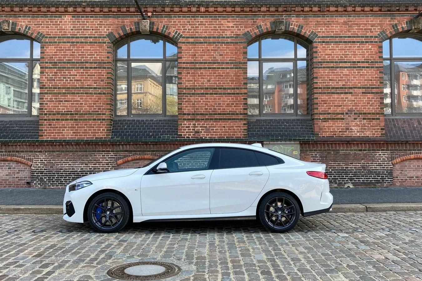 Kompakte Limousine mit Coupé-Anleihen: das BMW 2er Gran Coupé.