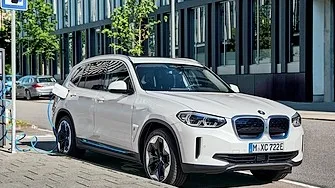 BMW iX3 Inspiring: 77 oder 75 Cent je Kilometer bei 36 oder 48 Monaten Haltedauer.