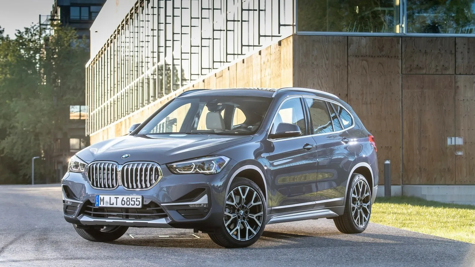 Platz 10 mit 47,0 Prozent Händlereinkaufswert: der BMW X1 20i xDrive Advantage.