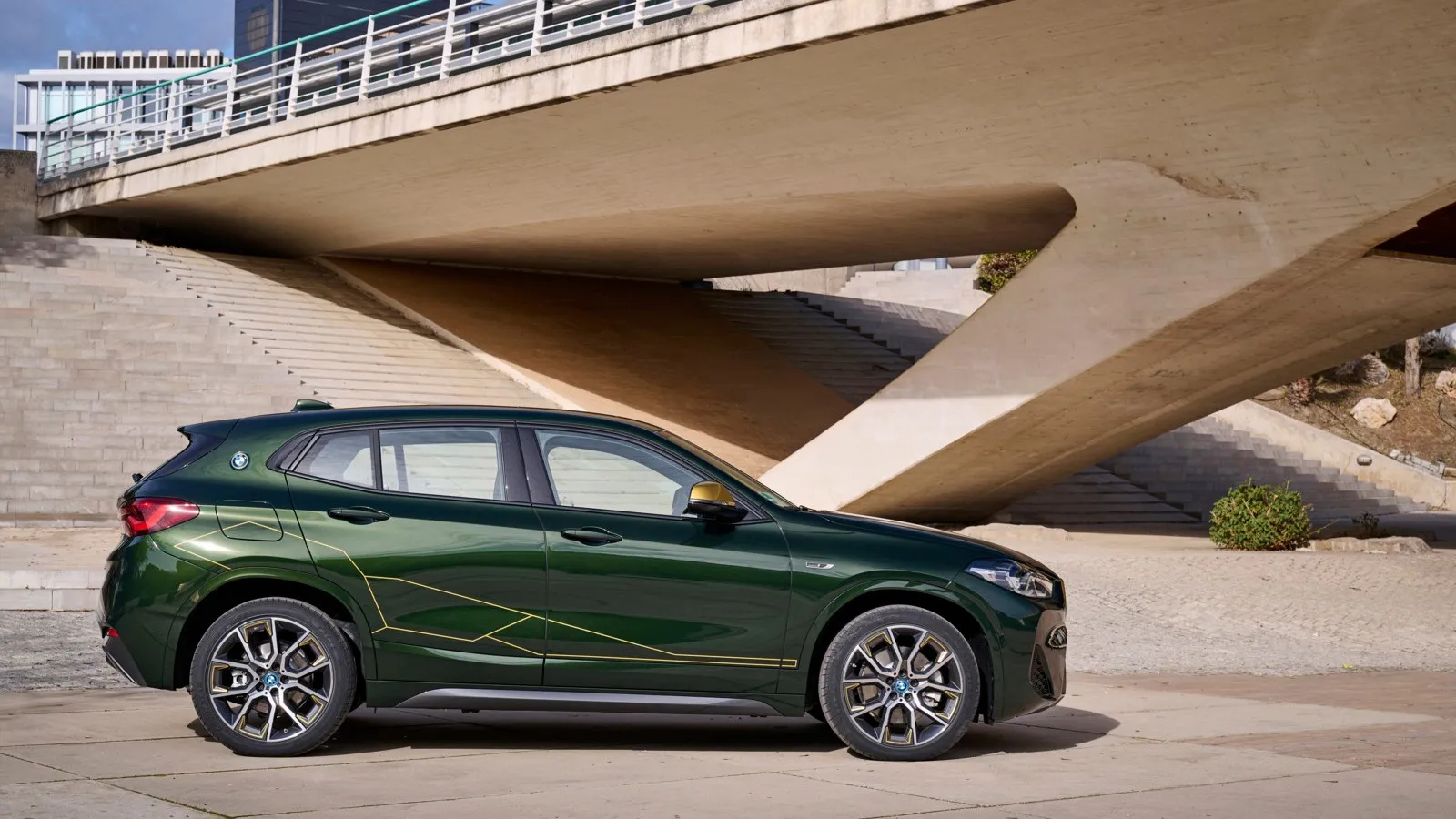 BMW X2 xDrive 20i: 62 oder 58 Cent je Kilometer bei 36 oder 48 Monaten Haltedauer.