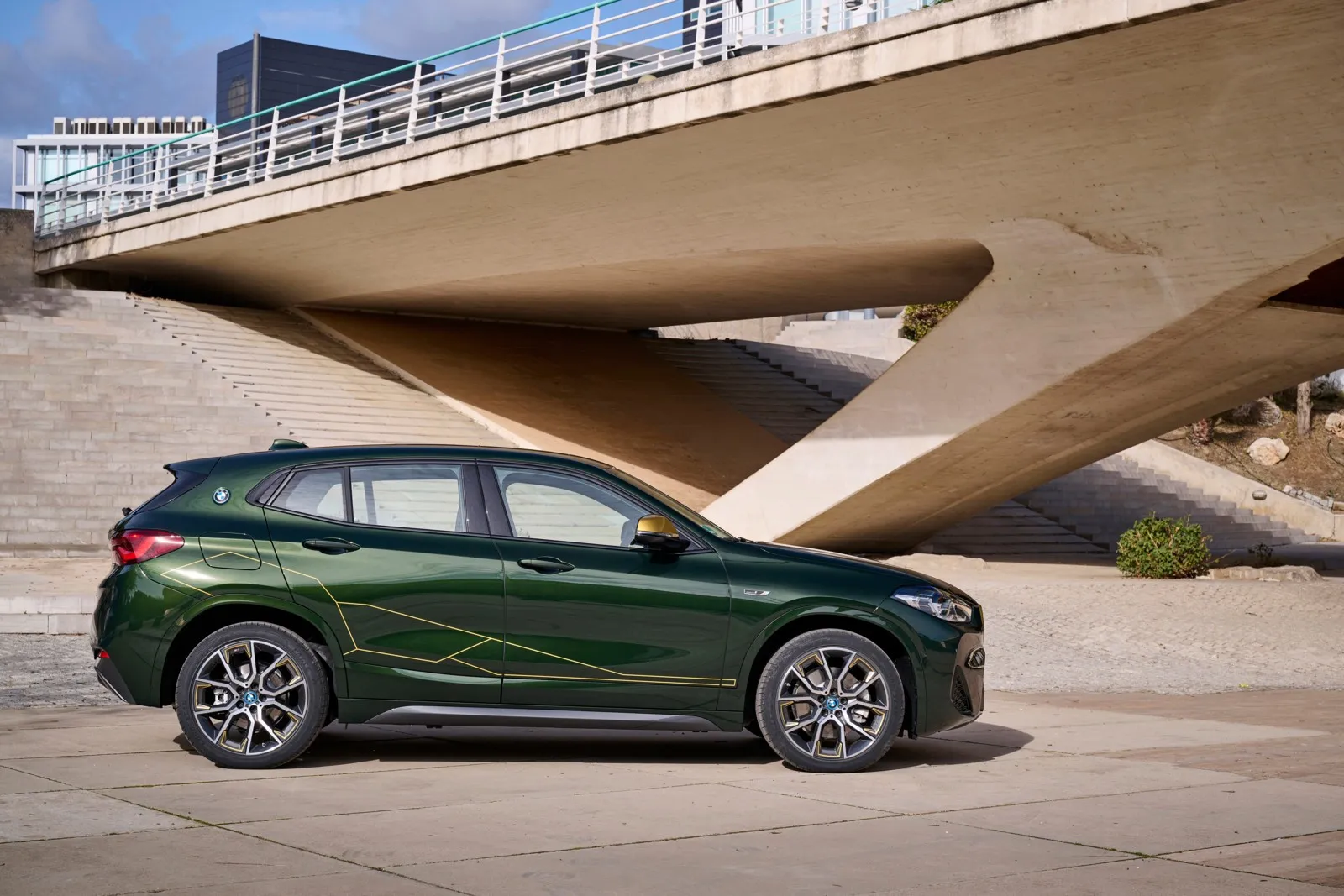 BMW X2 xDrive 20i: 62 oder 58 Cent je Kilometer bei 36 oder 48 Monaten Haltedauer.