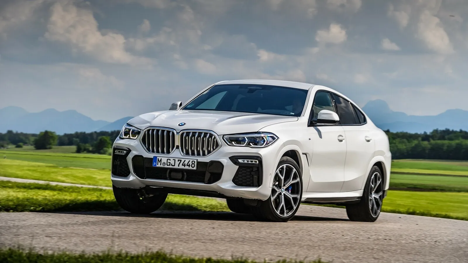 BMW X6 xDrive 30d: 84 oder 80 Cent je Kilometer bei 36 oder 48 Monaten Haltedauer.