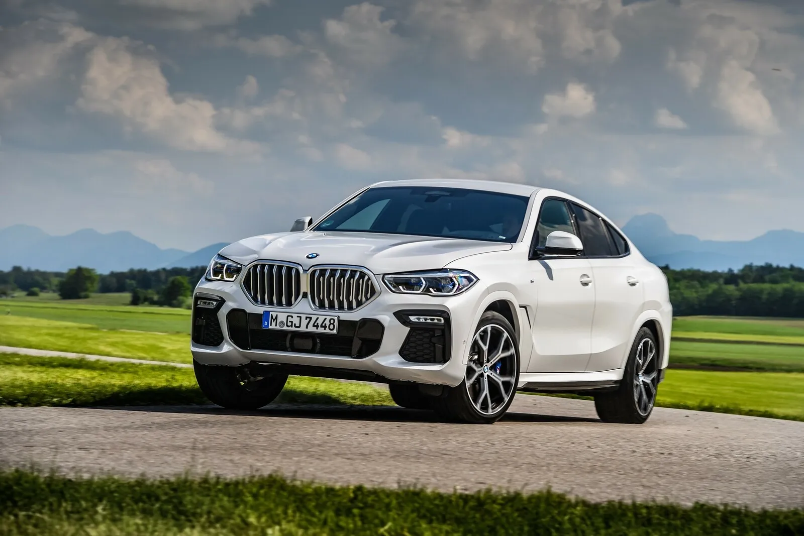BMW X6 xDrive 30d: 84 oder 80 Cent je Kilometer bei 36 oder 48 Monaten Haltedauer.