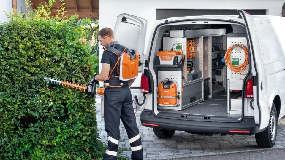 Die neue Fahrzeugeinrichtung richtet sich speziell an Kunden aus dem Garten- und Landschaftsbau