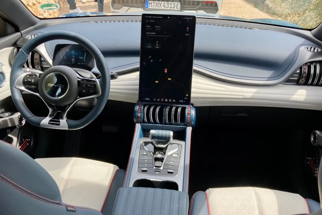 Typisch BYD: Der Touchscreen ist um 90 Grad drehbar.