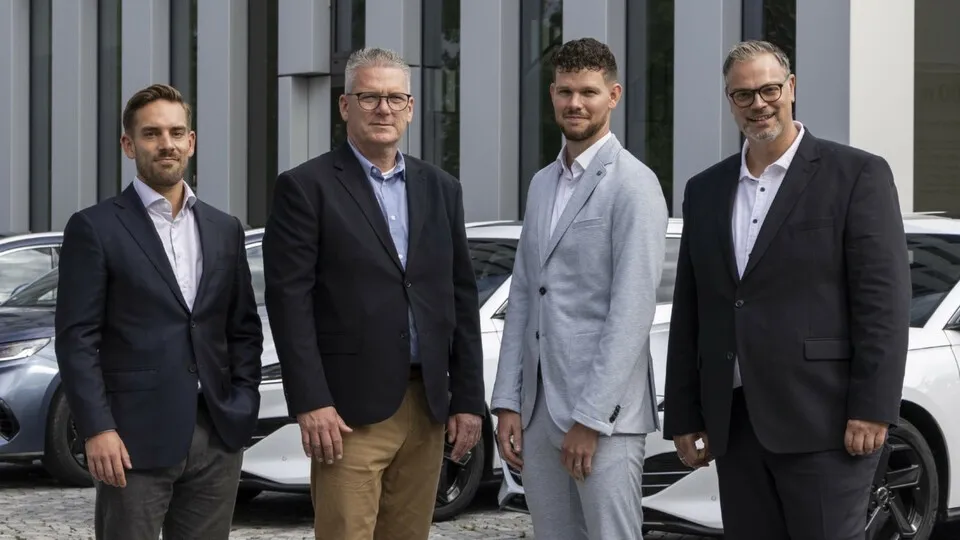 (v. l.) Fabian Ulbrich, Christian Lochner, Felix Böhrer, und Birk Pfennig verstärken das Führungsteam von BYD Deutschland.
