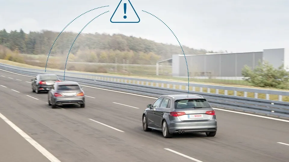 Vernetzte Fahrzeuge: Wer soll Zugriff auf die Daten haben?