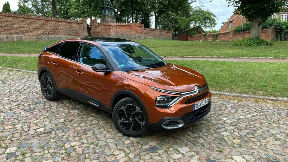 Mit dem neuen C4 bringt Citroen eine ganz eigene Interpretation eines Kompaktwagens auf die Straße.