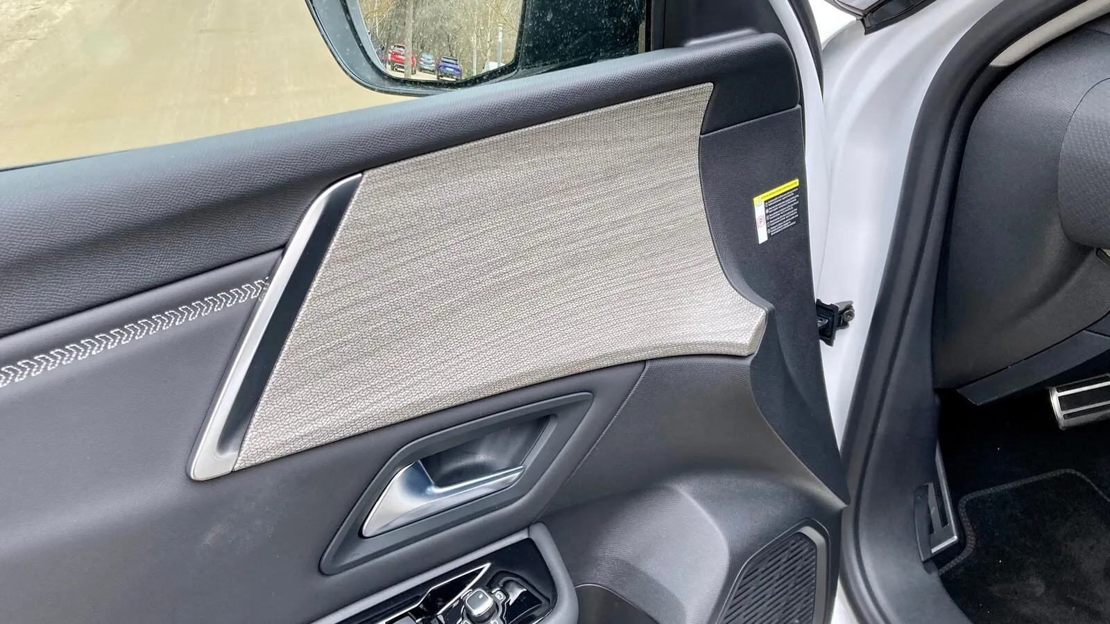 Typisch Citroen: Individuelles Dekor im C5-X-Interieur.