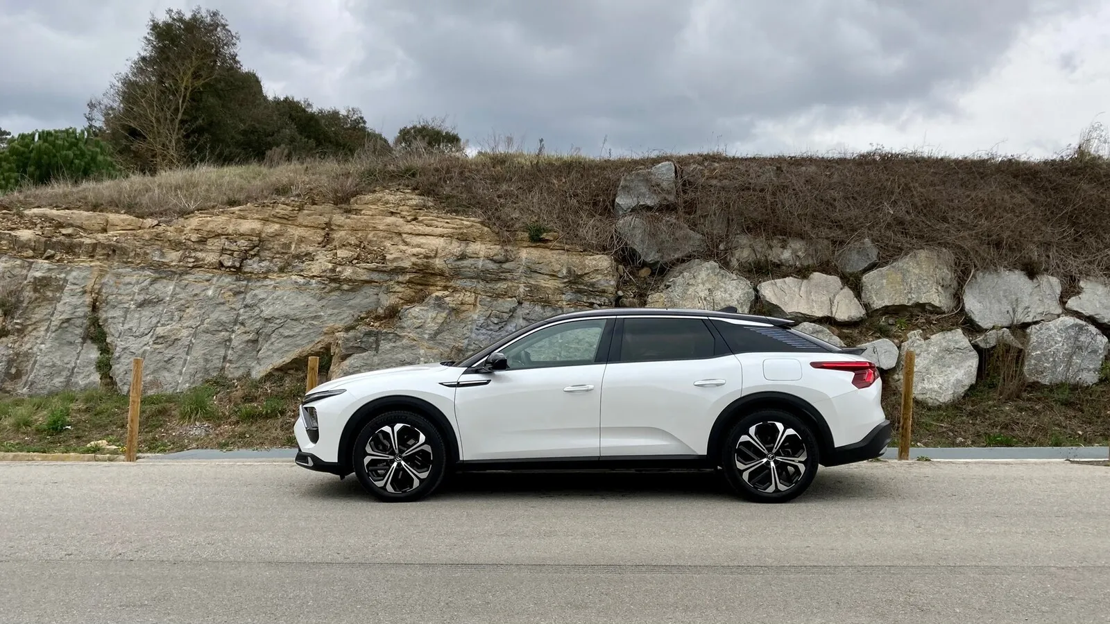 Der C5 X ist ein Crossover aus Limousine, Kombi und SUV.