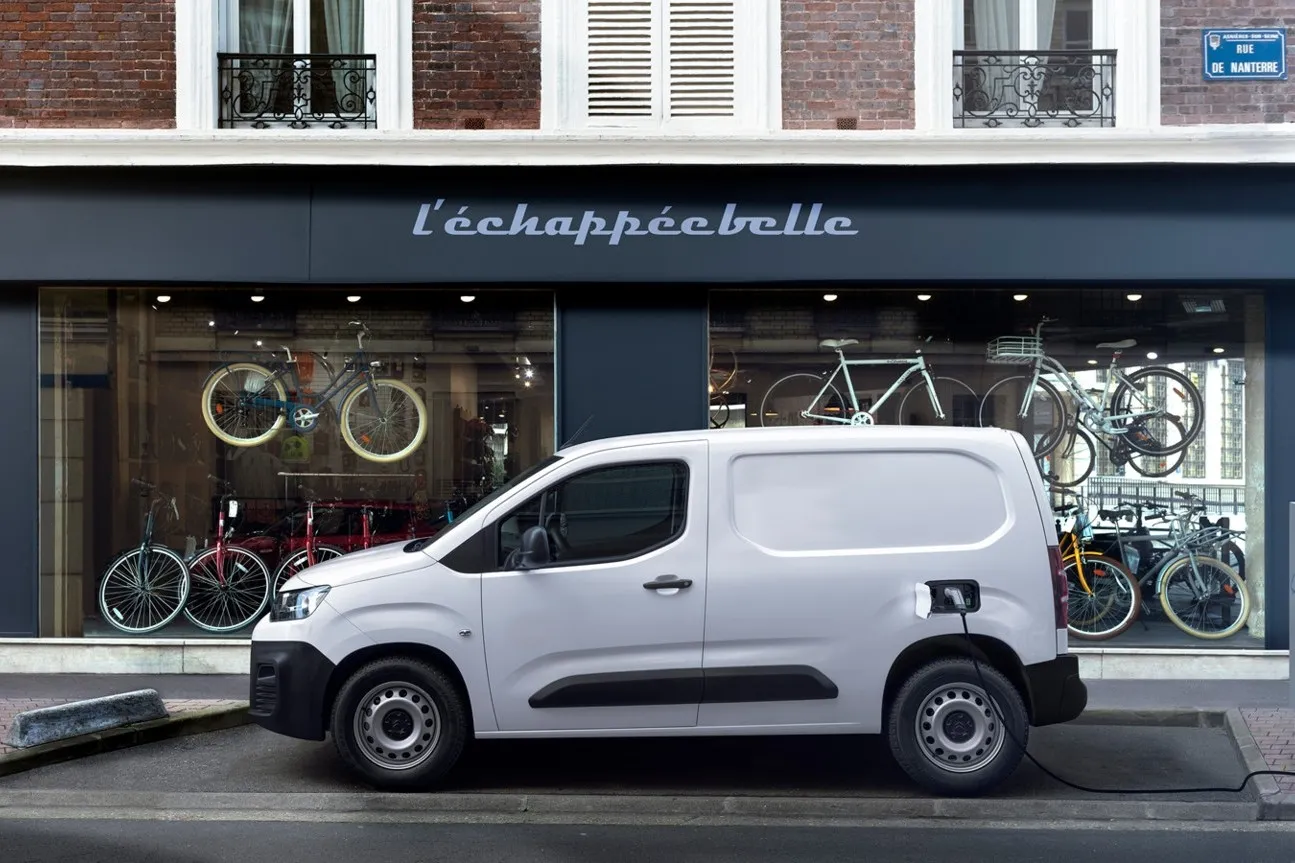 Citroen e-Berlingo L1 50 kWh: Mit rund 1.020 Euro Wartungskosten müssen Fuhrparkverantwortliche für den 136 PS starken Elektro-Berlingo rechnen.
