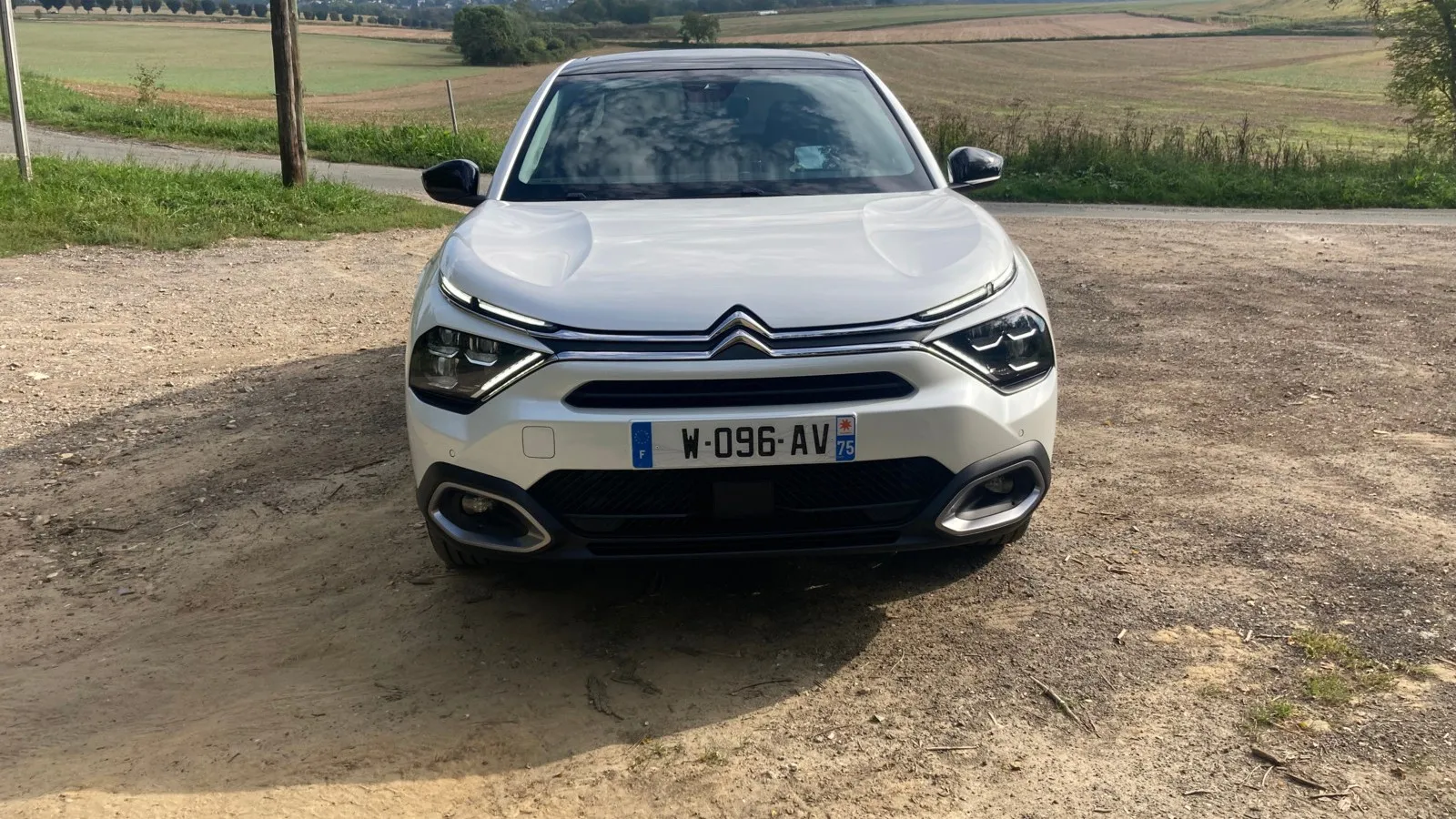 Ein stärkerer E-Motor und ein Akku mit mehr Leistung sorgen bei den kompakten Citroens für mehr Power unter der Haube.