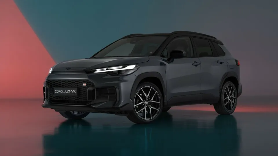 Toyota hat den Corolla Cross leicht modifiziert.