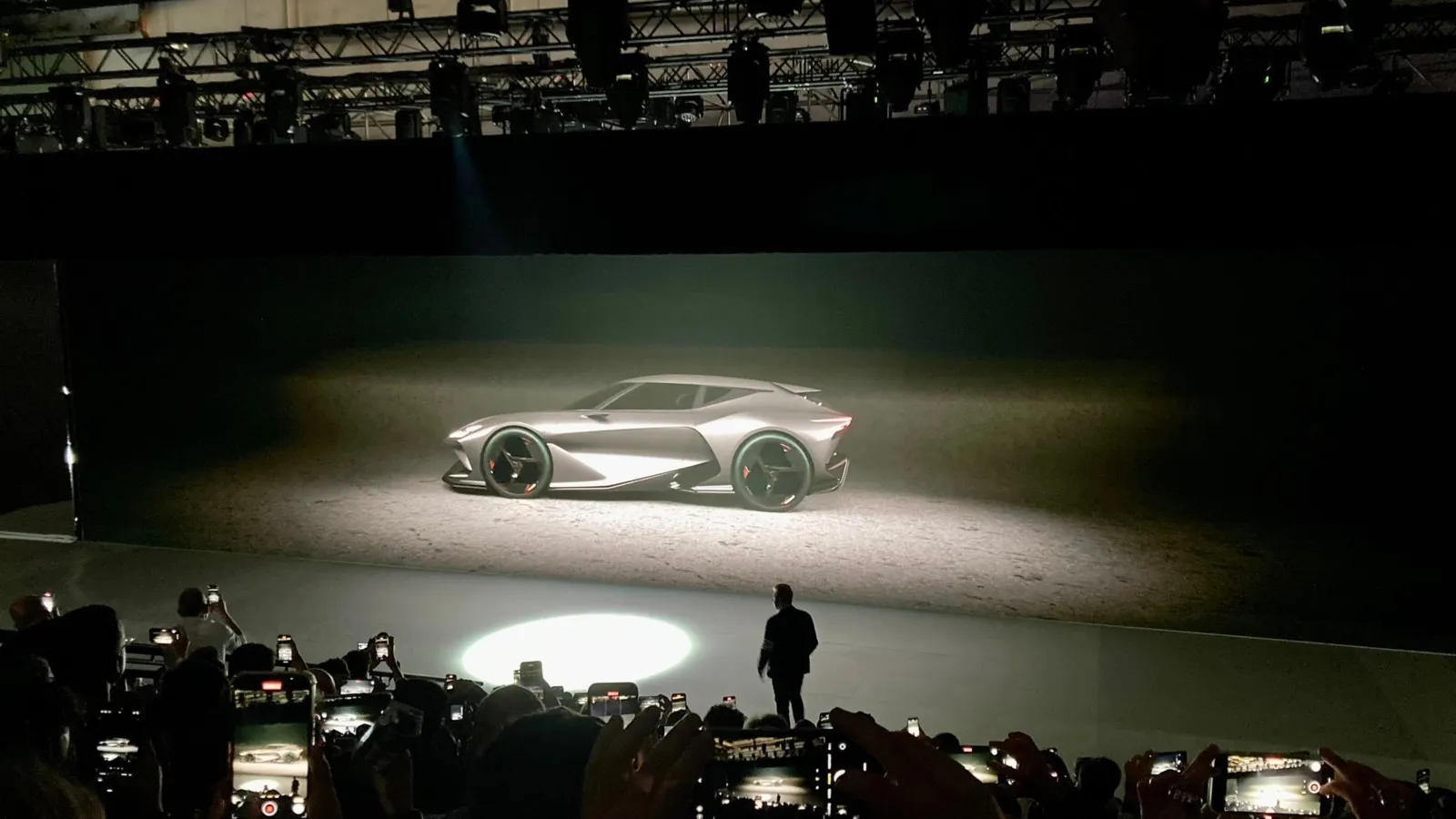 Cupra enthüllte in Berlin auch die virtuelle Sportwagen-Studie Bad Rebel.