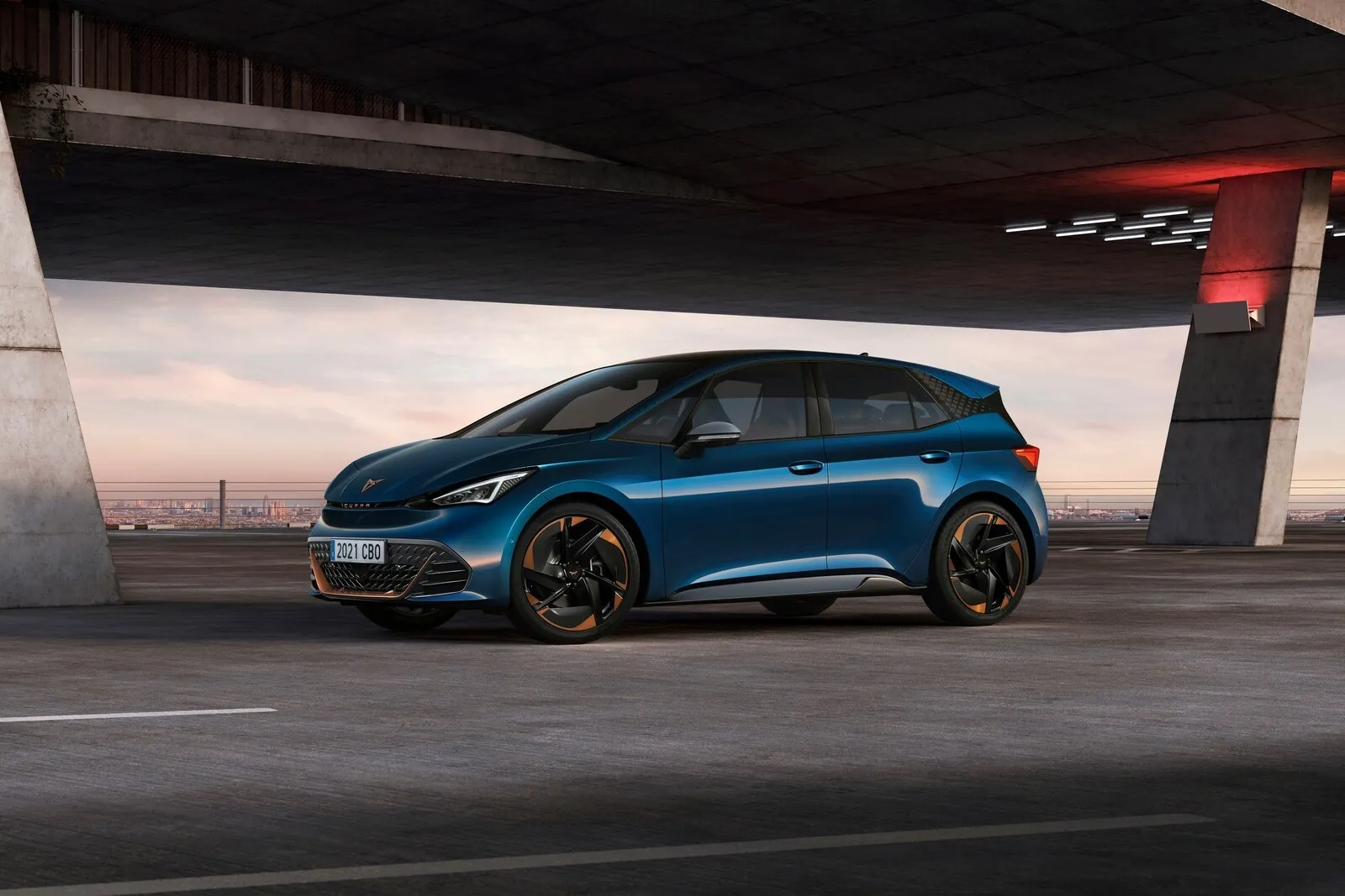 Seat-Tochter Cupra stellt den Born vorn, ein Schwestermodell des VW ID.3.