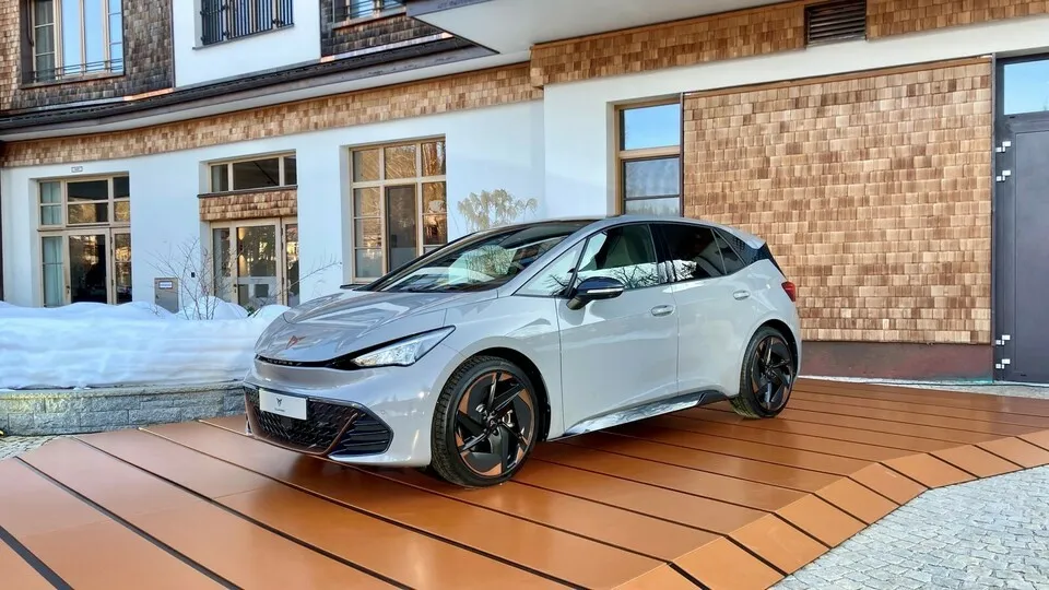 Mit dem kompakten Born hat seit Kurzem auch die Seat-Marke Cupra ein rein elektrisches Auto im Programm.